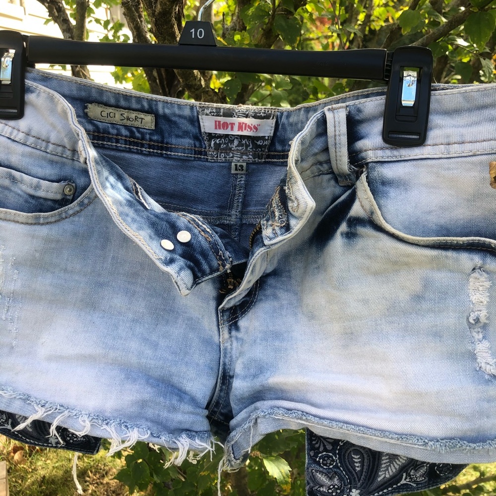 Hot Kiss Distressed Shorts
